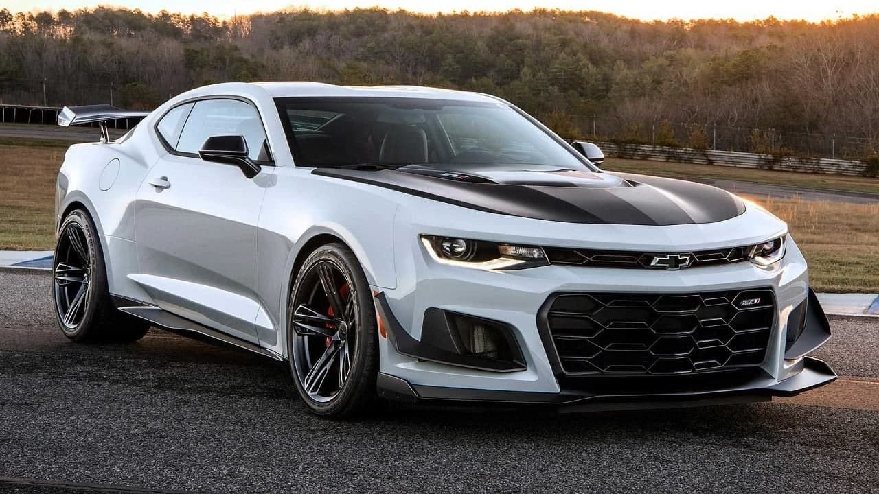 Модель Chevy Camaro пока остается на автомобильном рынке