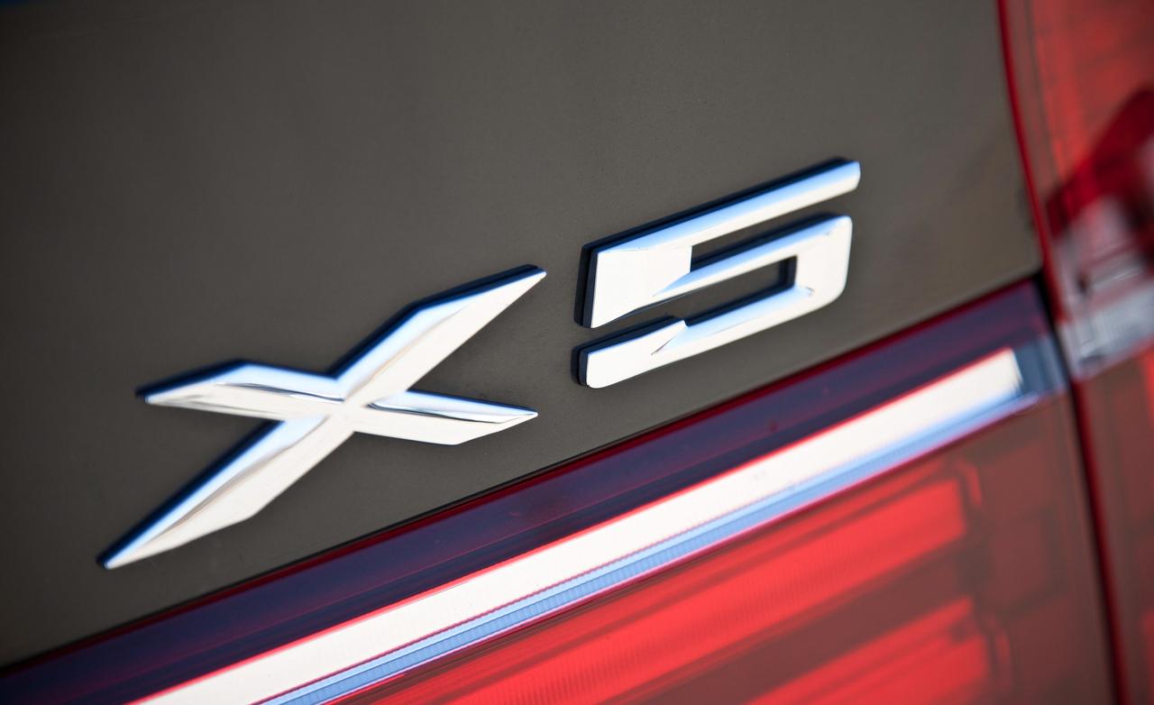 BMW x5m logo